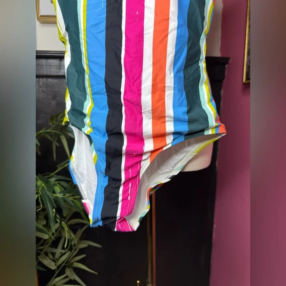 NWT Anne Cole Women’s Clearwater Colorful Stripe One Piece Swimsuit Sz 6
